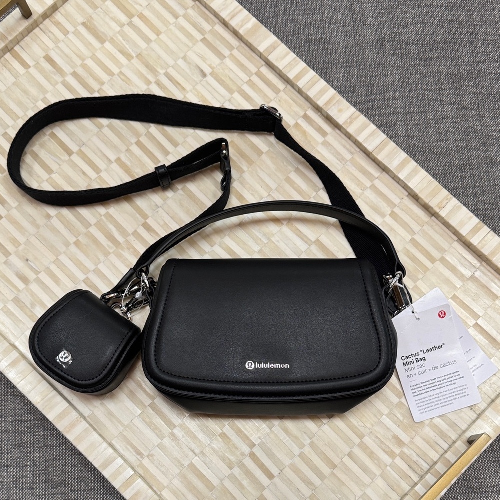 NWT lululemon "Cactus" mini bag